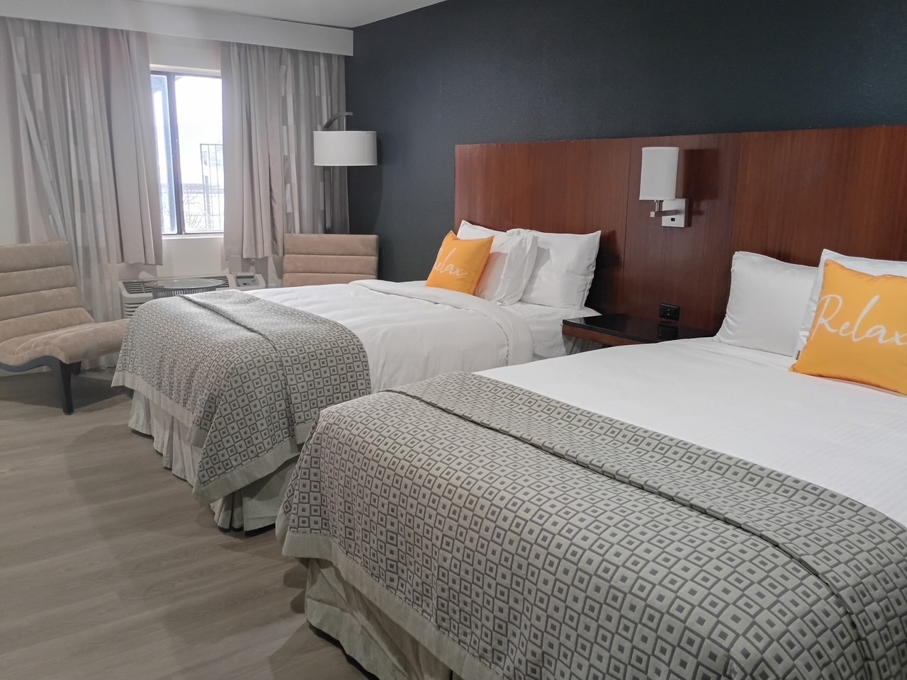 Double queen room
